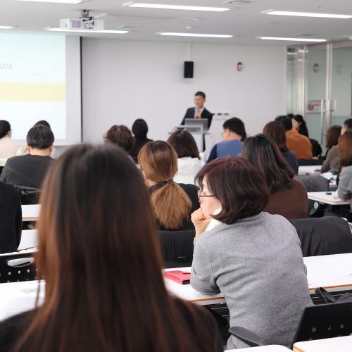 lecture-instructor-lecture-room-3986809 lecture, instructor, lecture room-3986809.jpg